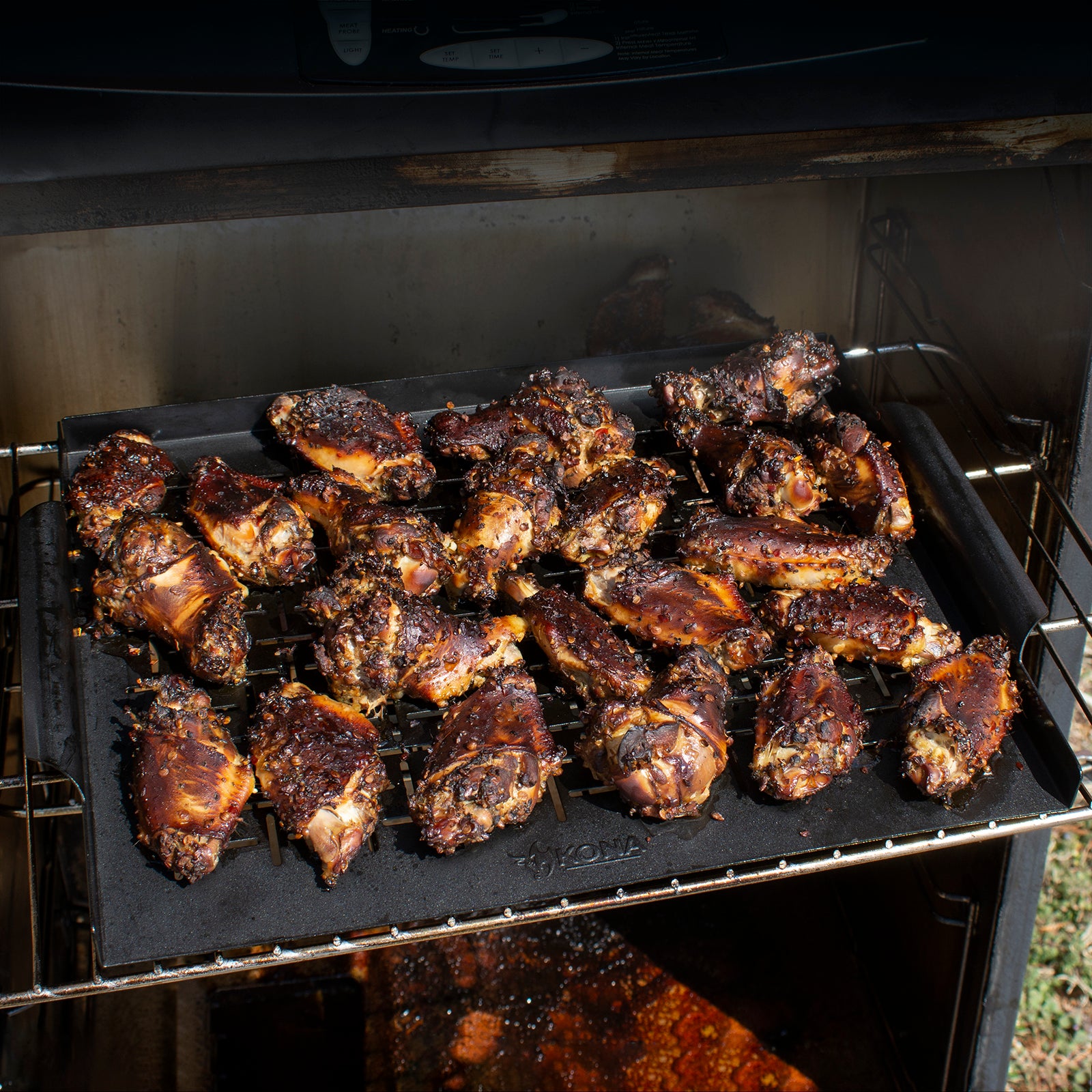 Grill Tray with Handles - Low Stick 16" x 12"